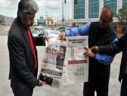 Gökçek aleyhinde basılı materyallere polis baskını