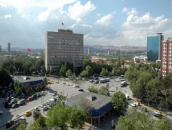 Ankara'nın meydanları kavşak oldu