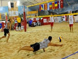 Soğukta plaj esintisi