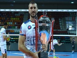 Halkbank'ta hedef 4'lü final