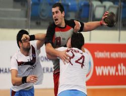 Gençler ‘amatör' kaldı