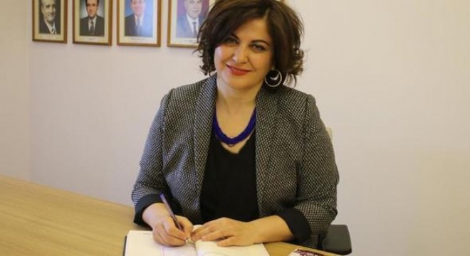 AÜ Tıp'ın ilk kadın dekanı oldu