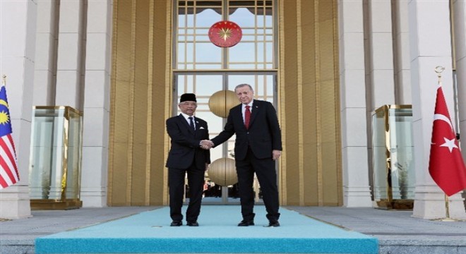Cumhurbaşkanı Erdoğan, Malezya Kralı Sultan Abdullah Şah'ı resmi törenle karşıladı