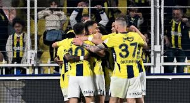Fenerbahçe, Süper Lig'de Başakşehir ile karşı karşıya gelecek