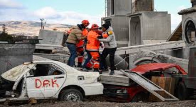 İnsani Yardım Tugayı'ndan Deprem Senaryolu Tatbikat