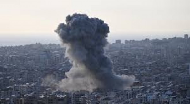 İsrail'in Lübnan Hava Saldırılarında 30 Kişi Hayatını Kaybetti
