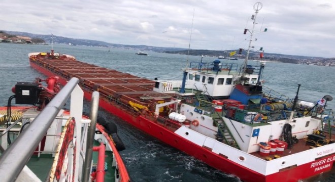 İstanbul Boğazı'nda gemi arızası
