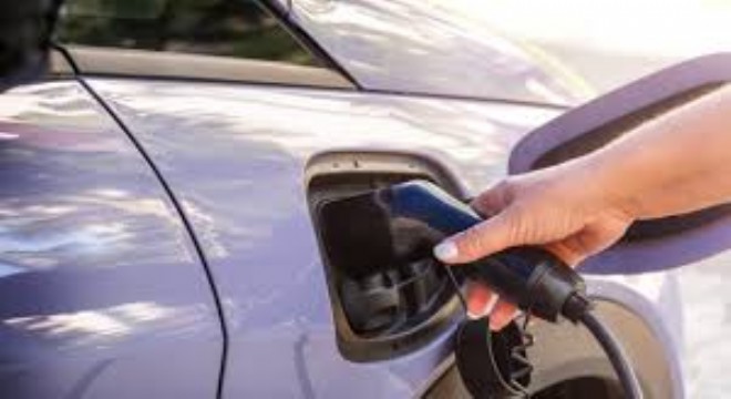 Türkiye'de Elektrikli ve Hibrit Araçlar Hızla Artıyor