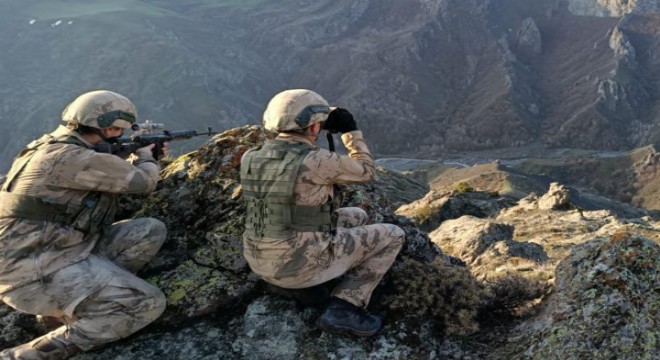 Yunanistan'dan gönderilmeye çalışılan 12 kişiye müdahale edildi