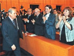 Milletten özür dilemeli