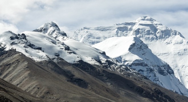 Çinli bilim insanları Everest'ten tohum toplama görevini tamamladılar