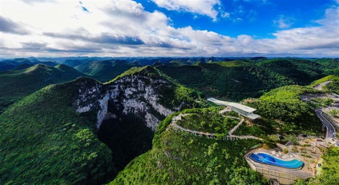 Çin'de keşfedilen 270'i aşkın obrukta 200 milyon yıllık fosiller bulundu